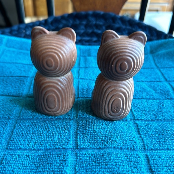 Bear Salt and Pepper Shakers - Picture 4 of 5